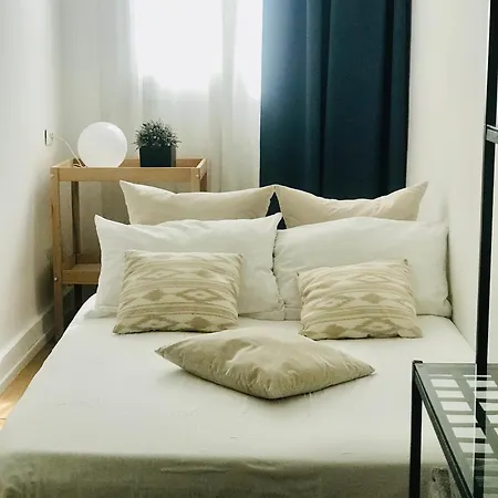 Interno4home: In Centro Storico Con Posto Auto Ferrara