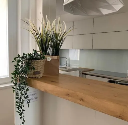 Interno4home: In Centro Storico Con Posto Auto * Ferrara