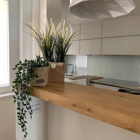 Interno4home: In Centro Storico Con Posto Auto * Ferrara